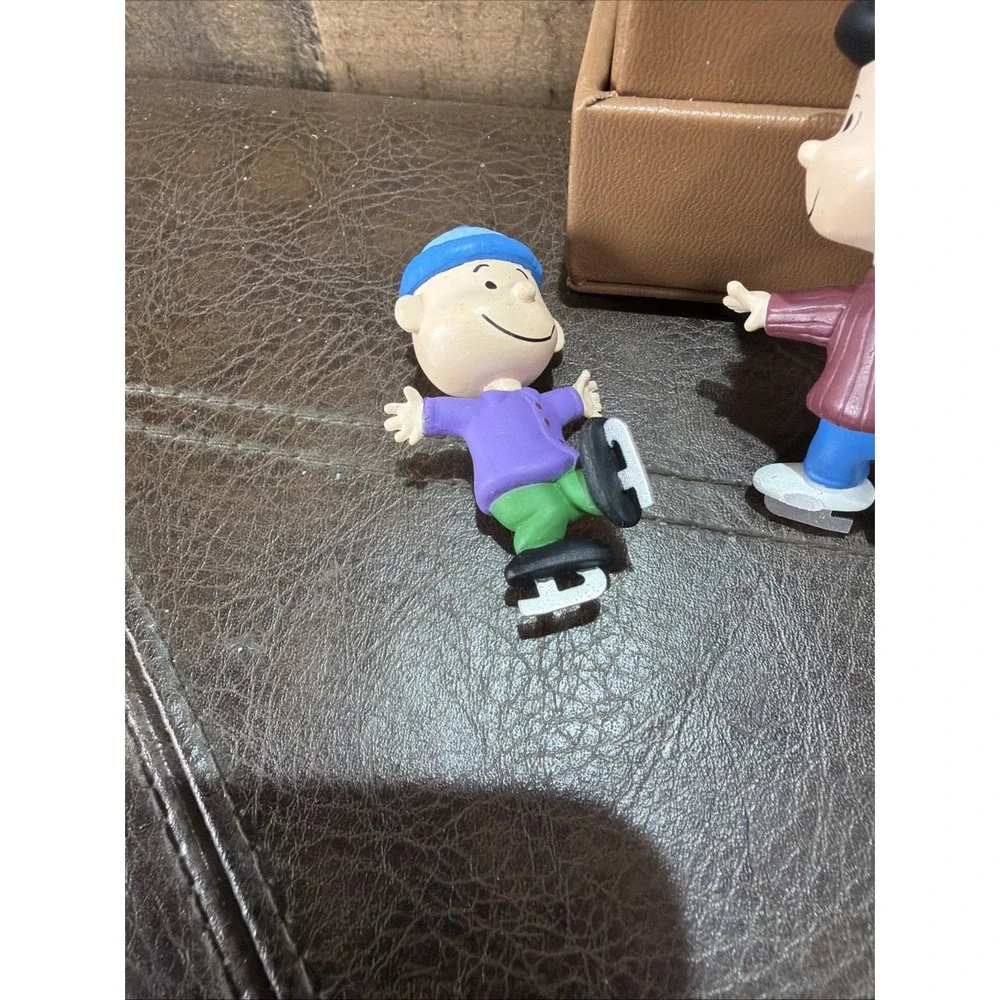1998 Hallmark Keepsake Peanuts Follow the Leader Ice Skating 4 Ornaments Vintage